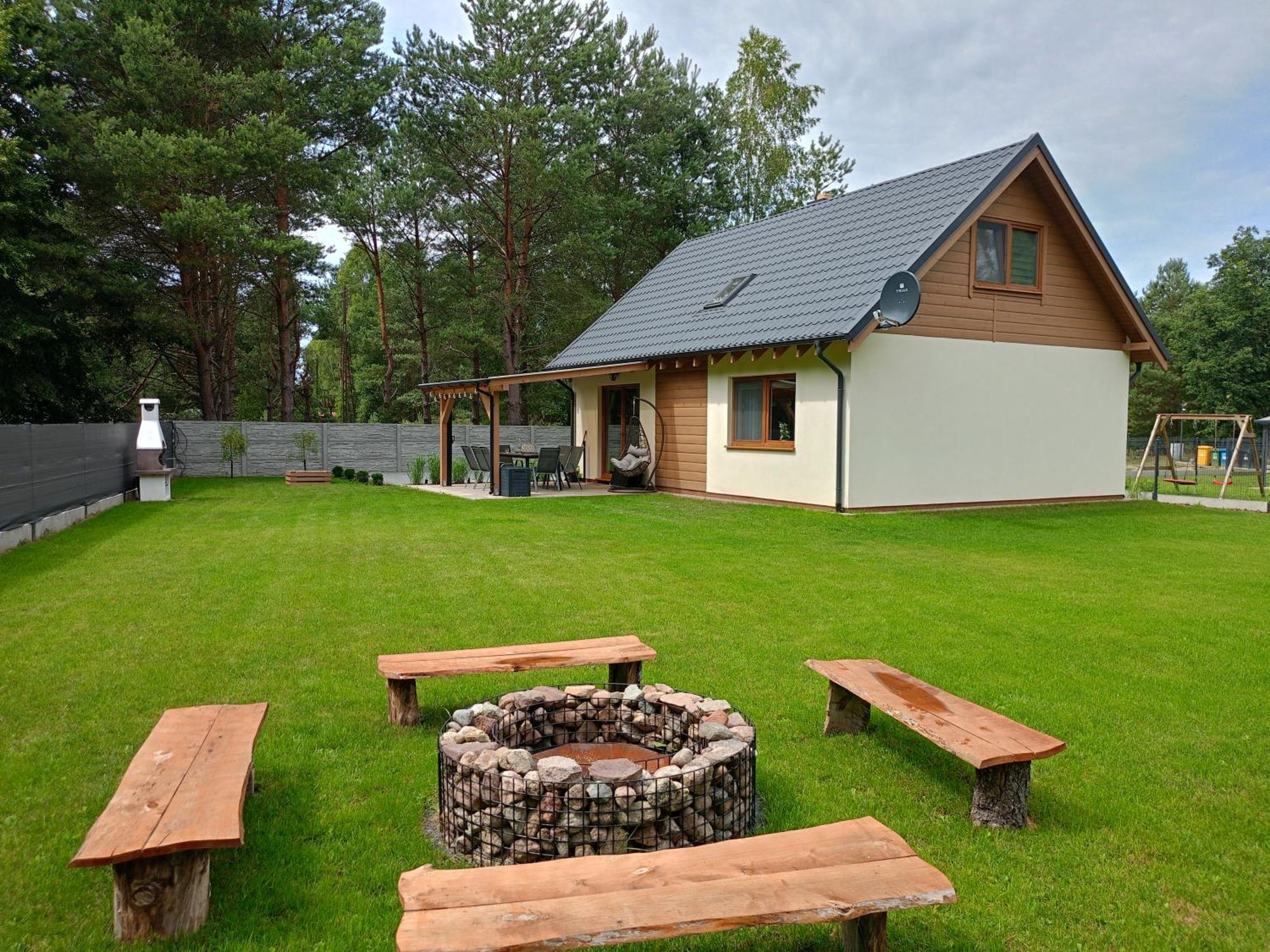 Domek Lipowy Balia-Jacuzzi Sasino Bagian luar foto